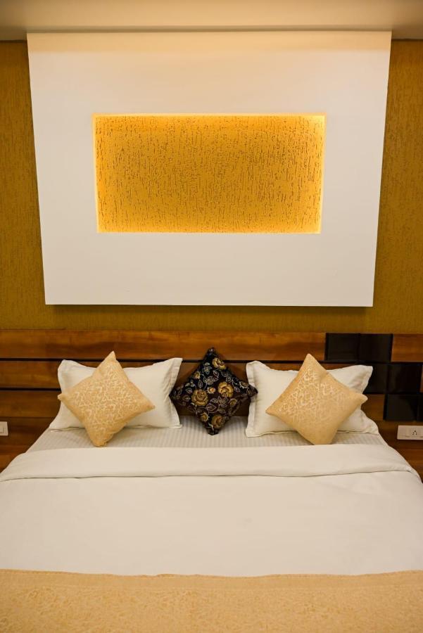 Hotel Golden Bliss Bhópál Exteriér fotografie
